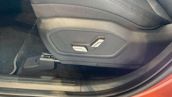Hyundai SANTA FE 1.6 TGDi Hybrid Premium 5dr Auto Hybrid Estate - Image 36